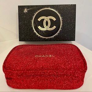 ❌sold❌Chanel Holiday Instant Illumination Beauty